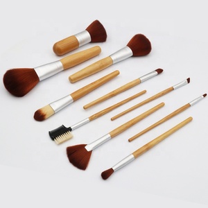 Nature Custom Logo 10PCs Kabuki Juego de <span class=keywords><strong>brochas</strong></span> de maquillaje Mango de bambú natural para uso facial - Product Image 2