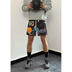 กางเกงบาสเก็ตบอลลายกราฟิกสำหรับผู้ชาย แห้งเร็ว มีเชือกผูก เอวสม็อค เหมาะสำหรับออกกำลังกายและใส่ลำลองในฤดูร้อน - Product Image 5
