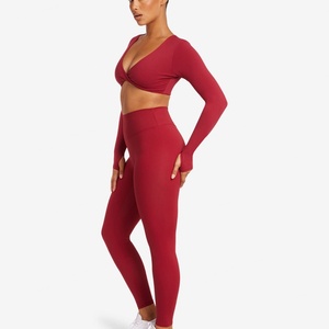 ชุดกีฬาสีแดงแขนยาวไร้รอยต่อสำหรับคนไซส์ใหญ่ ชุดออกกำลังกายเซ็กซี่รัดรูป ระบายอากาศได้ดี เหมาะสำหรับใส่เล่นโยคะและกิจกรรมกลางแจ้ง - Product Image 4