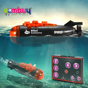 غواصة صغيرة تعمل بالتحكم عن بعد مع إضاءة كهربائية وسرعة عالية - Product Image 2