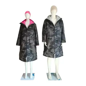 Benutzer definierte wasserdichte trockene Wickel robe aus recyceltem Nylon-Polyester, Surf-Schwimm-Parka-Mantel mit warmem Sherpa-Fleece für Kinder und Erwachsene