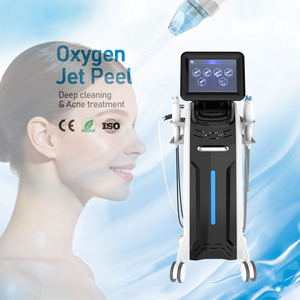 Máquina Profesional de Hidrodermoabrasión 8 en 1 con Oxígeno para Blanqueamiento de la Piel y Estimulación de la Regeneración de Colágeno - Product Image 1