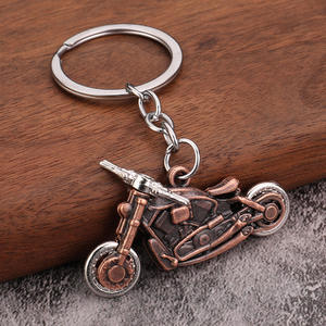 Collier moto style vintage traditionnel, très populaire, avec roues mobiles imprimées par découpe, pour enfants - Product Image 1