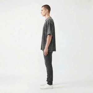 Camiseta de Hombre de Corte Regular, 100% Algodón Jersey, Transpirable, Lisa, con Bajo Desgastado, Estilo Urbano, Manga Corta, Acabado Ácido - Product Image 4