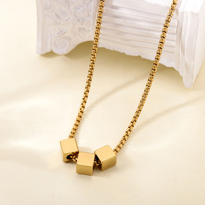 <span class=keywords><strong>Collana</strong></span> da <span class=keywords><strong>uomo</strong></span> con ciondolo a cubo piccolo in resina lampeggiante, in acciaio inossidabile placcato <span class=keywords><strong>oro</strong></span>, stile INS di tendenza, regalo di compleanno, per la vita quotidiana - Product Image 4