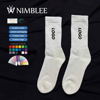 Chaussettes de tennis respirantes personnalisées avec logo, design OEM, pour hommes et femmes, en coton, pour le badminton, chaussettes de sport, chaussettes de tennis à hauteur moyenne