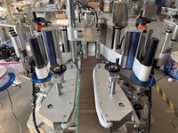 HOWANN Machine d'étiquetage horizontale électrique automatique haute vitesse pour petits flacons cryogéniques, pilotée par PLC, avec écran tactile et laser