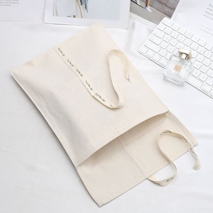 Bolsa de Algodón Orgánico 100% con Logotipo Personalizado, Bolsa de Regalo para Ropa de Bebé, Bolsa de Muselina con Solapa para Zapatos - Product Image 2