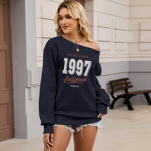Sudadera de seda personalizada para mujer con hombros descubiertos, diseño gráfico de letras vintage de California, top de un solo hombro, jersey holgado, talla XS, 3D - Product Image 2