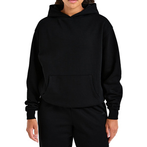Sweat à capuche pour femme de style minimaliste, conçu pour un port sans effort, coupe confortable et idéal pour les superpositions quotidiennes simples. - Product Image 1