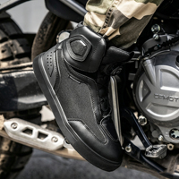 Chaussures de moto professionnelles imperméables |   Boucle pivotante automatique |   Protection certifiée CE |   Solution DDP B2B tout-en-un