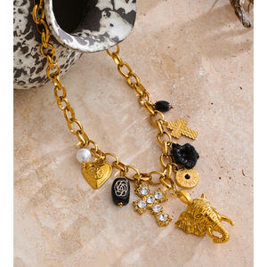 JINYOU 5362 Collar de Moda con Colgante de Elefante en Acero Inoxidable Chapado en Oro, Perlas, Flor de Resina y Cruz de Metal Acrílico - Product Image 3