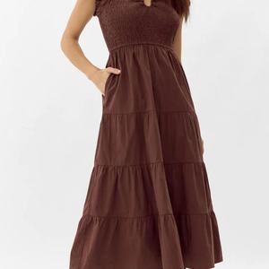 เดรสยาวปานกลางสีพื้นแบบสั่งทำรุ่นใหม่ปี 2025 ผ้าป๊อปลิน ช่วงตัวเสื้อแบบสม็อค แขนสั้น ผ้าฝ้าย ชุดลำลองฤดูร้อนสำหรับผู้หญิง - Product Image 4