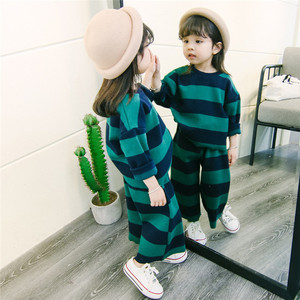 เสื้อยืดคอปกสีเขียวสำหรับเด็กผู้หญิงสไตล์เกาหลี และชุดกางเกงระบายสำหรับเด็กผู้หญิงขายส่งสำหรับตกแต่งในฤดูใบไม้ร่วง - Product Image 2