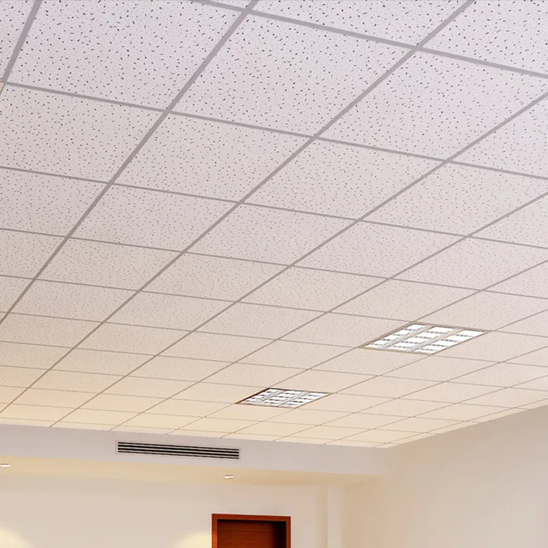 Panneau insonorisant en laine minérale pour immeuble de bureaux Panneaux de faux plafond Carreaux de plafond en fibre minérale acoustique