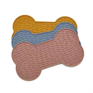 Tapis à lécher en silicone écologique antidérapant, lavable, pour animaux de compagnie, distributeur de nourriture lent, accessoire interactif pour chien - Product Image 4