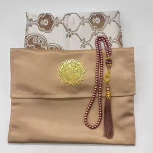 3-teiliges Set Muslimischer Gebetsteppich mit Eleganter Tasche 99 Perlen Gebetskette Tragbare Gebetsmatte für Frauen Eid Hochzeitsgeschenke - Product Image 2