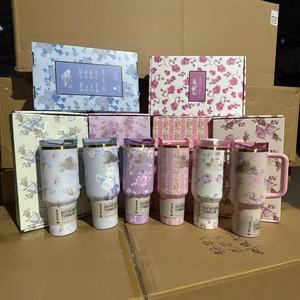 Boîte cadeau Série fleurs 20/40 Oz Tasses isothermes en acier inoxydable Design classique moderne Isolées pour tasse <span class=keywords><strong>Stanley</strong></span> - Product Image 6