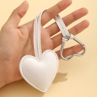 Porte-clés Cœur en Cuir PU Tendance avec Mousqueton Cœur, Pendentif Anti-perte, Breloque et Accessoires pour Filles et Femmes