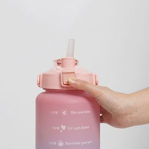 Gradiente Multicolor Mango Levantamiento 2l Botella de agua de gran capacidad Pop Up Paja Portátil a medida Logo Botellas de plástico para beber - Product Image 5