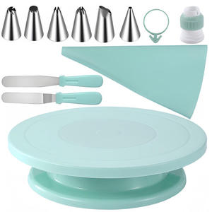 Kit d'outils et fournitures de décoration de gâteaux avec moules à charnière, niveleur de gâteau, plateau tournant et accessoires - Product Image 5