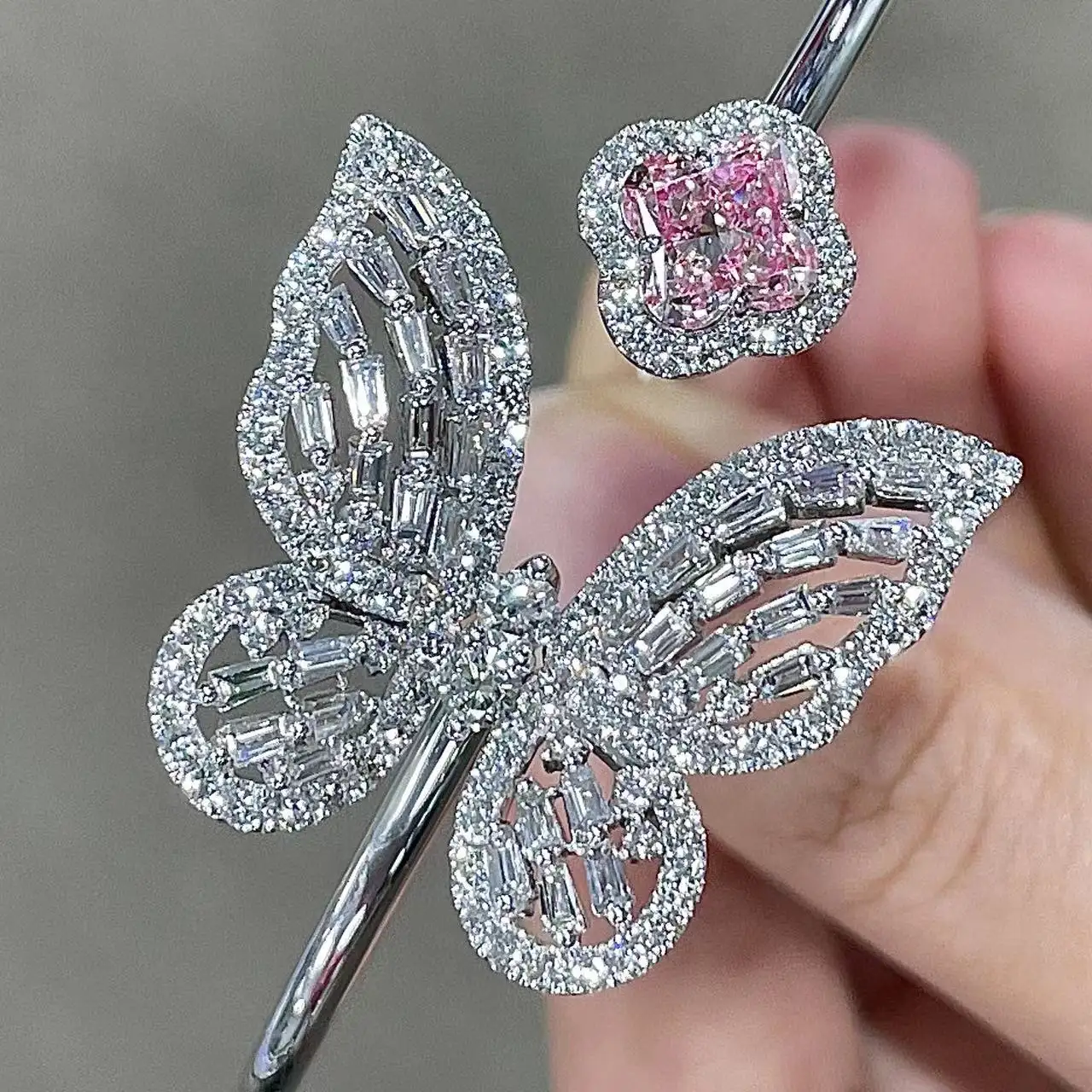 CVD Four Leaf Clover Cutting 1.51ct VS1 Matched Jewelry NGTC Certificated 18K Gold Lab Grown Pink Diamonds Bracelet