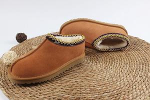 OEM/ODM Cozy Home Casual Shoes, Material de gamuza al aire libre e Interior Superior Calidez Color arena UGGs Zapatilla de mujer - Product Image 2