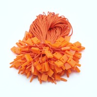 Étiquette volante personnalisée à bas prix du fabricant, étiquette suspendue couleur personnalisée, cordon de scellage pour accessoires vestimentaires