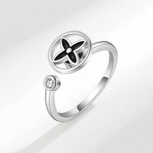 Anillos abiertos giratorios de trébol de cuatro hojas con pegamento negro, ajustables, con circonitas engastadas, chapados en oro sobre cobre, joyería antiestrés para mujer - Product Image 6