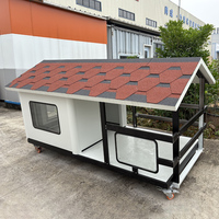 Abri pour animaux de compagnie mobile modulaire en acier et PU, isolé, étanche, avec fenêtres hermétiques, pour extérieur et jardin, sur roues