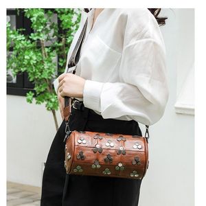 กระเป๋าแมสเซ็นเจอร์สำหรับผู้หญิงกระเป๋าสะพายไหล่กว้างลำลองมีสายสะพายหมอน - Product Image 1