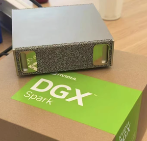Serveur de supercalcul d'entreprise original NVIDIA <span class=keywords><strong>DGX</strong></span> Spark 4T, système de calcul haute densité - Product Image 2