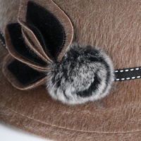 Chapeaux d'hiver en fausse fourrure de vison pour femmes, élégants et décontractés, pour personnes d'âge moyen et âgées, chauds et tendance, protection solaire