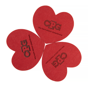 Sous-verres en feutre polyester personnalisables, durables, à motif magnifique en forme de cœur LOVE, pour la protection des tasses à café - Product Image 1