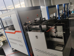 Hydraulische papieren bordenmachine, <span class=keywords><strong>machine</strong></span> voor warme papieren cakeborden, wegwerp kartonnen papieren bordenmachine - Product Image 4