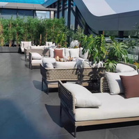 Ensemble de meubles de patio extérieur en aluminium moderne, canapé en rotin tressé avec table basse, résistant à l'eau et aux UV, ensemble de canapés de jardin pour le loisir