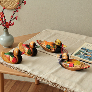 Figurines de canards en bois, 2 pièces, en pin, fabriquées à la main, style méditerranéen, décoration de chambre à coucher - Product Image 3