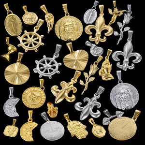 Logotipo personalizado <span class=keywords><strong>Hamsa</strong></span> mano colgante PVD 18K oro Acero inoxidable mujeres hombres joyería corazón lirio colgantes y dijes para collar DIY - Product Image 1