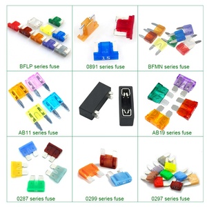 Universal Mini Medium Car <strong>Fuse</strong> Holder PCB Automobile Blade <strong>Fuse</strong> <strong>Components</strong> - Product Image 4