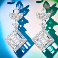 Boucles d'oreilles pendantes de luxe GRA en argent sterling 925 plaqué rhodium, motif trèfle carré, avec diamants Moissanite VVS pour femme