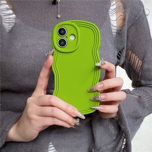 Funda de Teléfono con Diseño Ondulado para iPhone 14 13 12 11 Pro Max 15 16, Color Beige Sólido, Blanco, Morado, Marco Curvo, Estilo Coreano - Product Image 3
