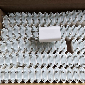 2025 Bán Buôn Chúng Tôi/EU/Anh 5 W Trắng USB Anh Power Charger Đối Với iPhone 3 Pins Anh Cắm USB Tường Sạc 5V 1A 5 W USB Power Adapter - Product Image 4
