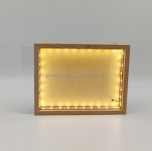 Cornice Luminosa a LED con Luce Calda e Telecomando, USB, 8x10'' A4, Profondità 5cm, Cornice Shadow Box in Legno Bianco o Nero - Product Image 3