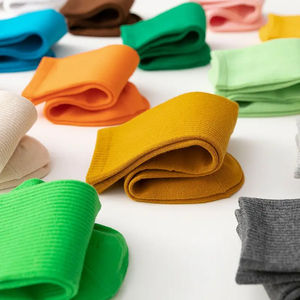 Großhandel Top-Qualität Crew Socken Bestickt Jacquard Weiß Schwarz Rot Design Logo Baumwolle Lässig Dünne Sports ocken - Product Image 2