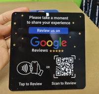 Carte NFC colorée pour avis Google avec puce NFC213, résistante à l'eau et aux intempéries, design et taille personnalisés