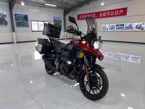 Motocicleta Suzuki DL250 V-Strom de 248cc, Motor Bicilíndrico en Paralelo Refrigerado por Aire, de Gasolina, para Aventura y Uso Urbano de Largo Alcance - Product Image 4