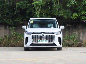 Voyah Dreamer 2026, véhicule électrique hybride rechargeable, monospace de luxe, moyen et grand, <span class=keywords><strong>5</strong></span> <span class=keywords><strong>portes</strong></span>, 7 places, véhicule à énergie nouvelle, NEDC 1411 km, 370 kW - Product Image 2