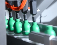 Machine de remplissage et d'emballage de capsules de café entièrement automatique à six voies, haute vitesse, en acier inoxydable, haute efficacité, plastique/papier