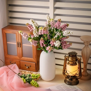 MW25344 Remplissage de feuilles de <span class=keywords><strong>baies</strong></span> artificielles Fleur de <span class=keywords><strong>baies</strong></span> de houx Faux tige de groseille commune Décor de maison de vacances Tiges florales d'été - Product Image 2