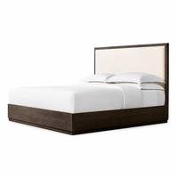 Lit double moderne en bois avec plateforme, cadre de lit, sommier et tête de lit rembourrée en tissu crème, mobilier de chambre d'hôtel